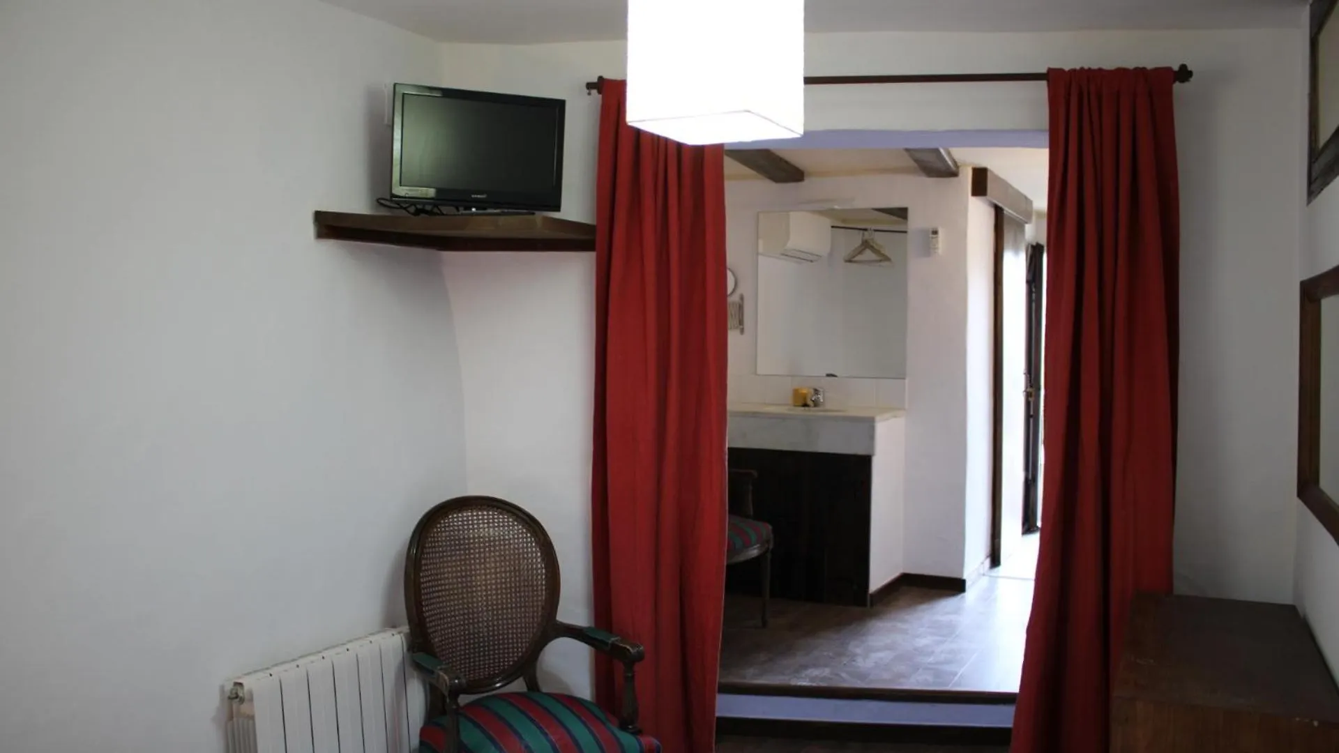 Apartaments Rurals Ai Manyac San Miguel de Cruilles Spain